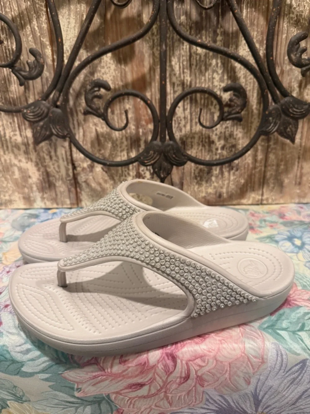 Crocs Sloane Embellished Flip Flops Wedges 9 bling